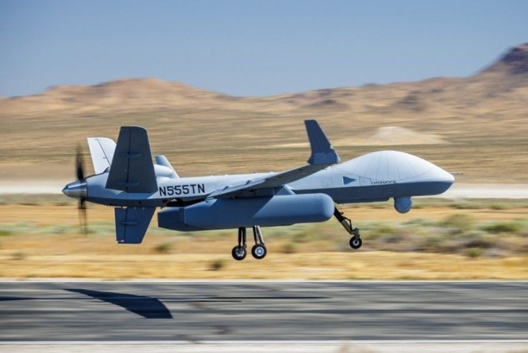 Primer vuelo del MQ-9B con pods AEW Primer vuelo del MQ-9B con pods AEW
